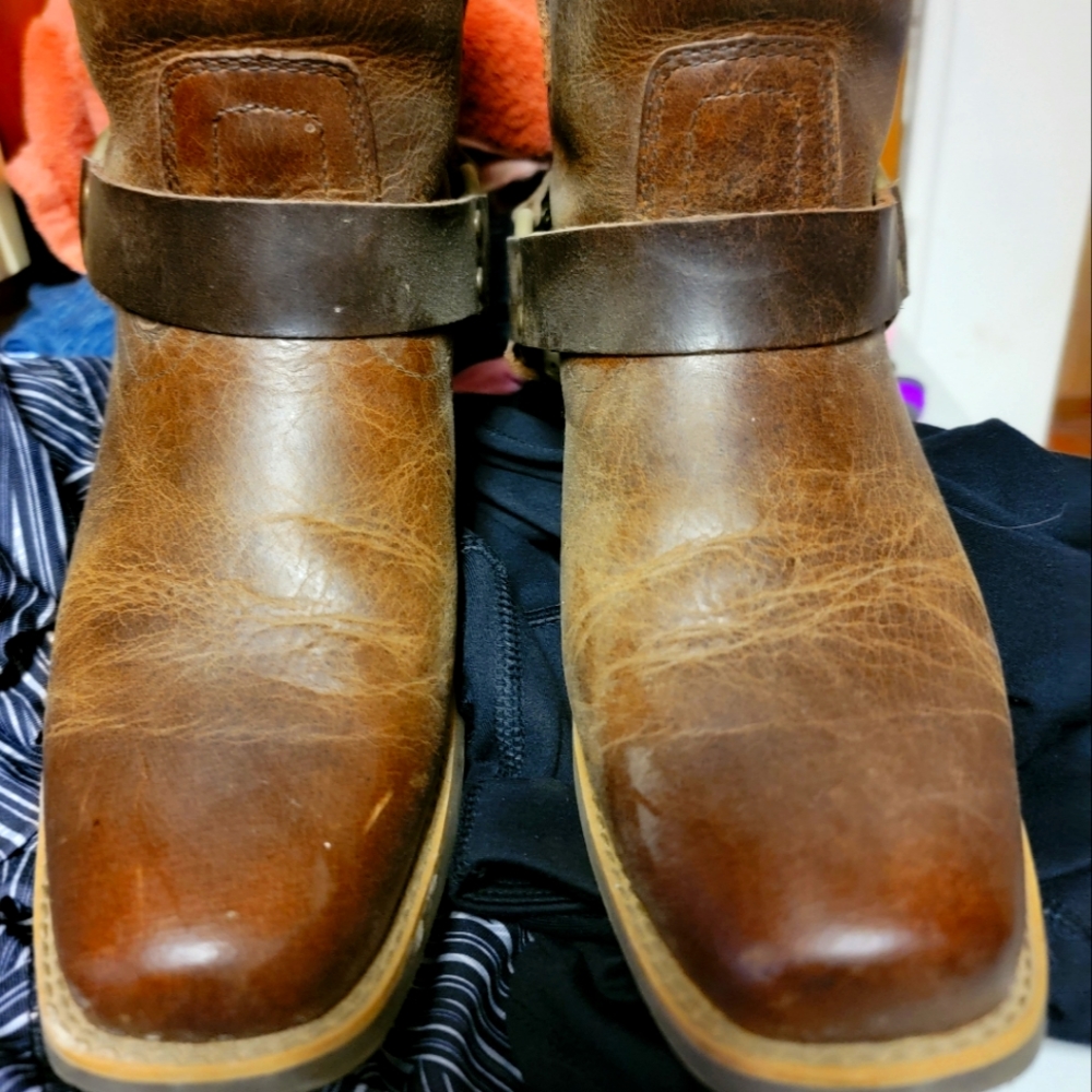 Ladies Justin boots